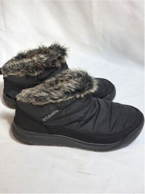 Columbia Black Quilted Faux Fur Lined Boots Size 8